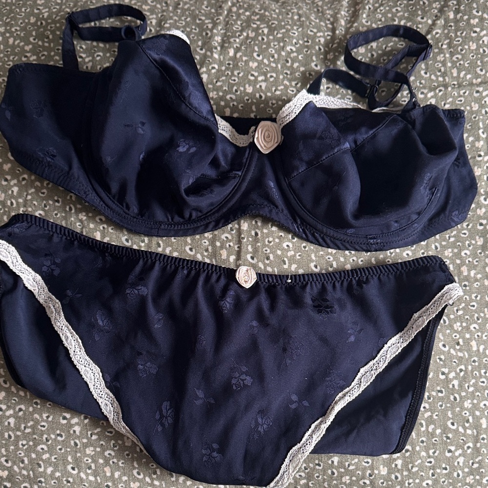 Vintage - Elegant Navy Blue Lace Trim Bra and Panty Set
